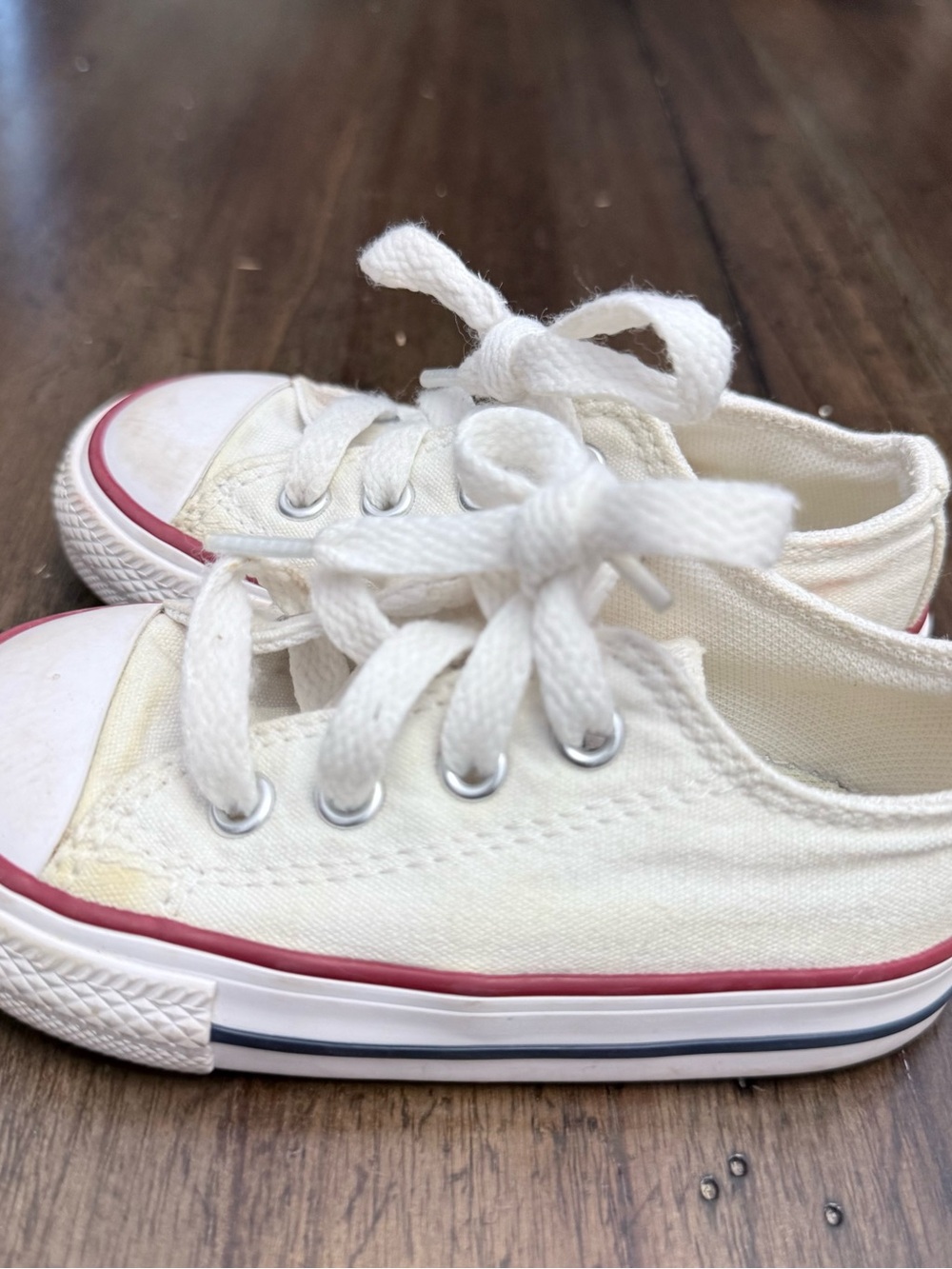 Classic Low-Top Kids Canvas Sneakers in White with Red Trim